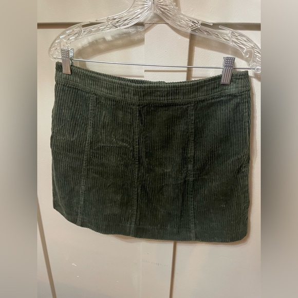Zara TRF Collection Corduroy SKIRT Womens Size L Olive Green Button Front Pocket - Picture 2 of 5